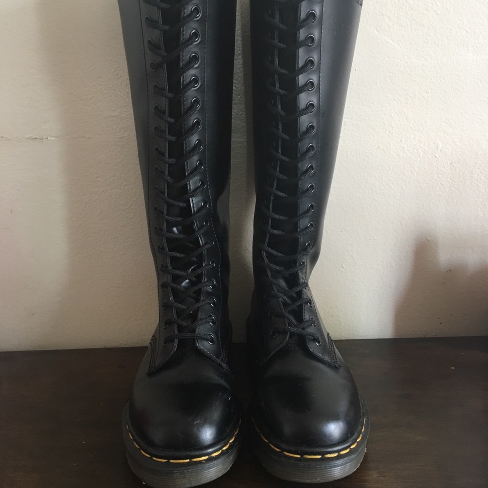 Dr.Marten tall boots